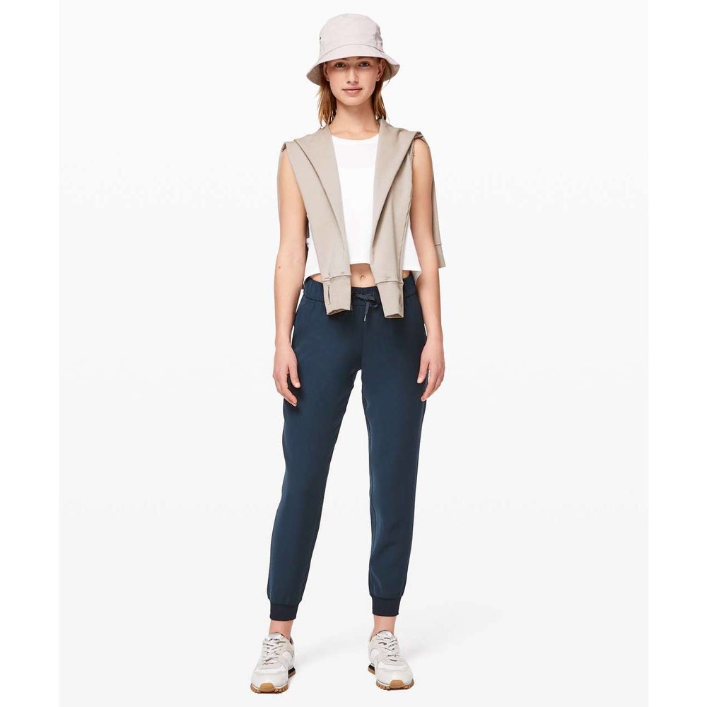 Lululemon On The Fly Jogger Size 6